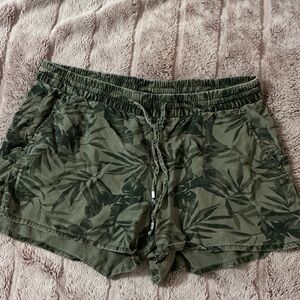 Olive Green Old Navy Women's lyocell Shorts size large
